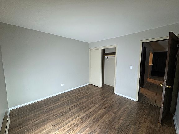 3rd image of 1933 N Green Ln N APT 1B