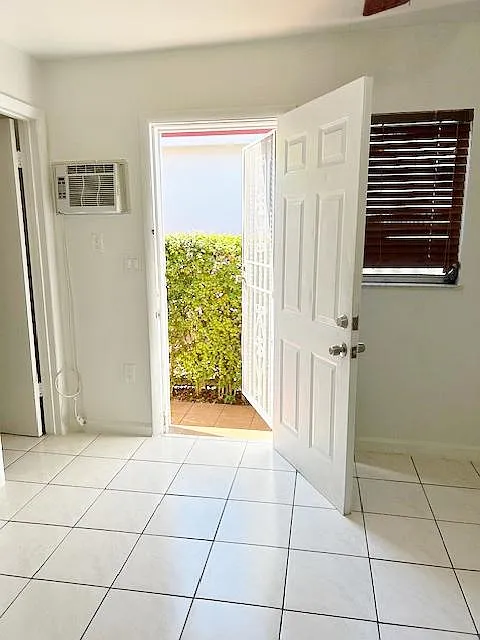1 bed, 500 sqft, $1,280 — Photo 2