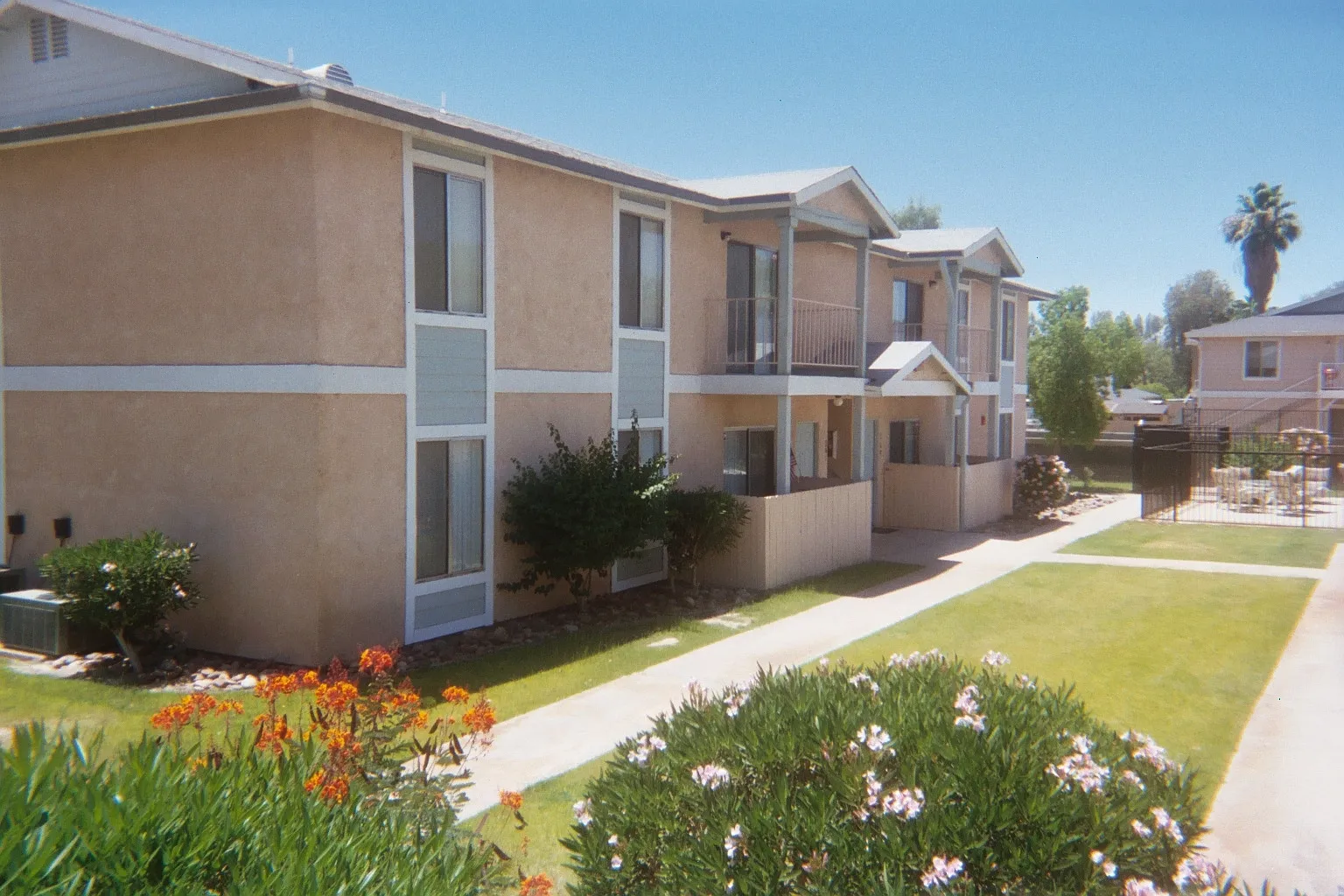 Bayfield Apartments — Photo 1