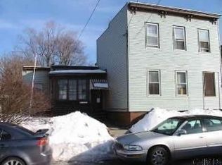 1488 3rd St, Rensselaer, NY 12144