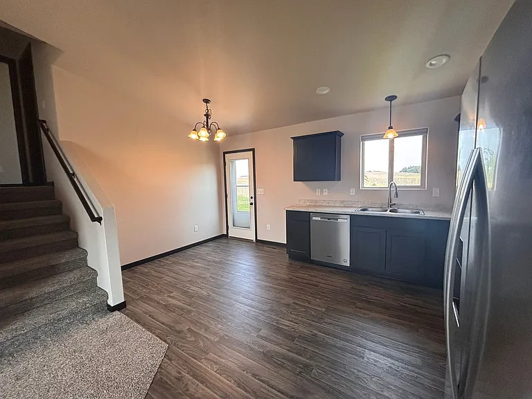 5240 Coal Bank Dr — Photo 2