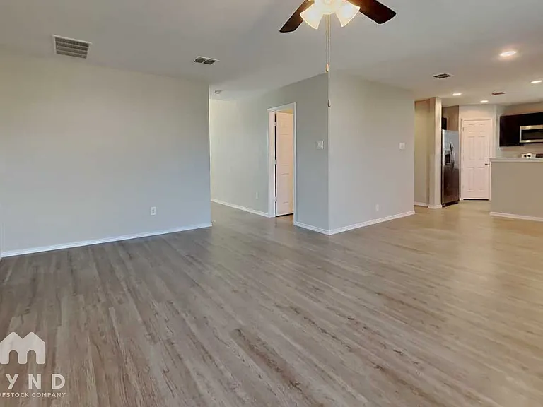 9515 Apple Ridge Ln — Photo 7