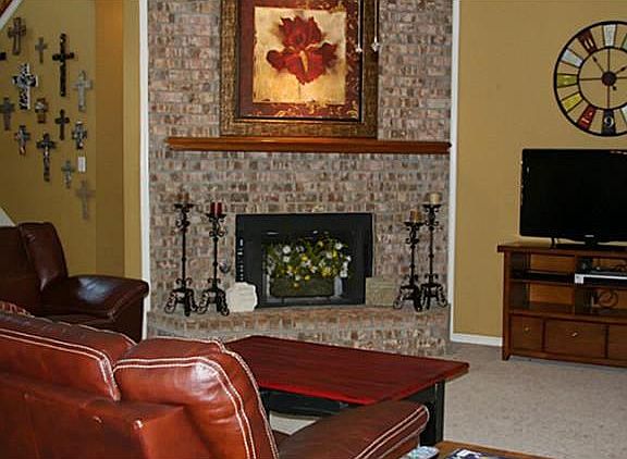 4th image of 1545 Ashbourne Dr