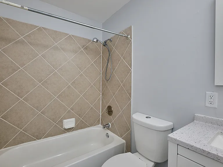 2616 Sherman Ave NW — Photo 15