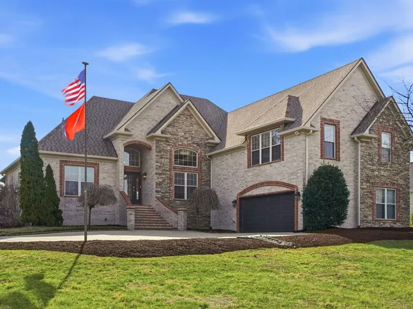 589 Harris Ln, Gallatin, TN 37066