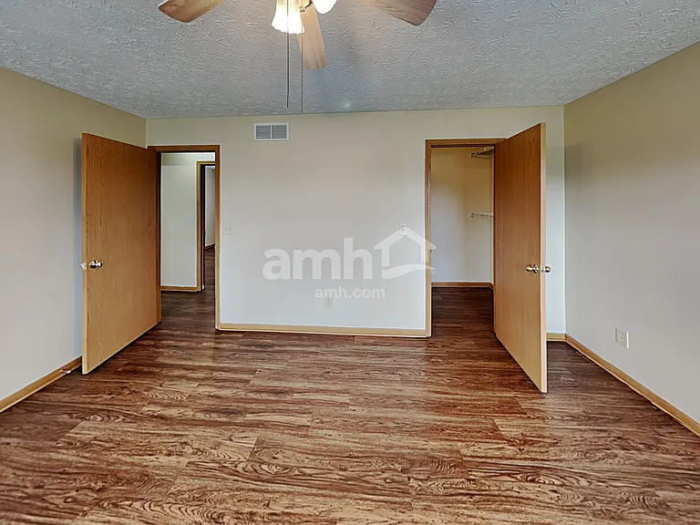 6811 Magdalena Ln — Photo 9