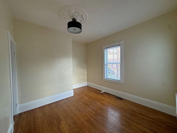 4th image of 74 Bower St #1