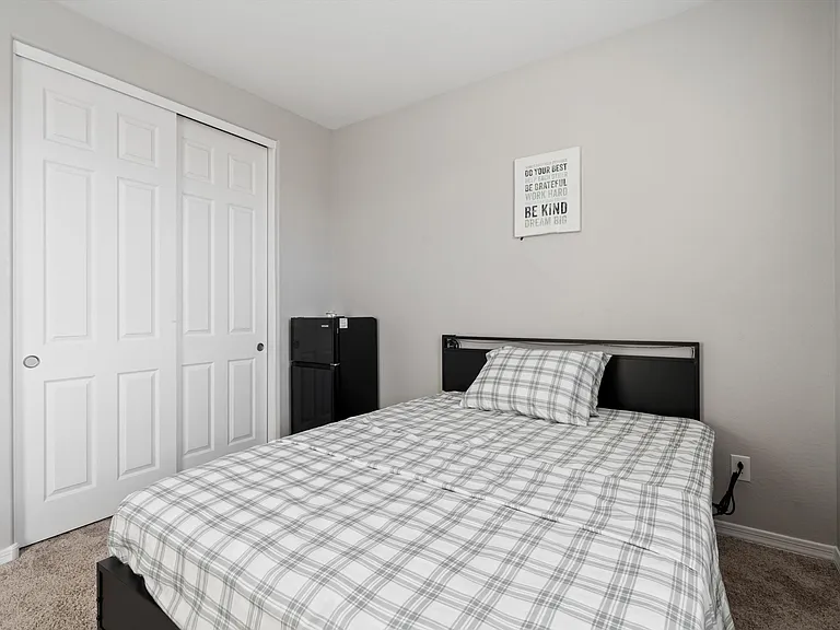 10904 W Harrison St — Photo 7