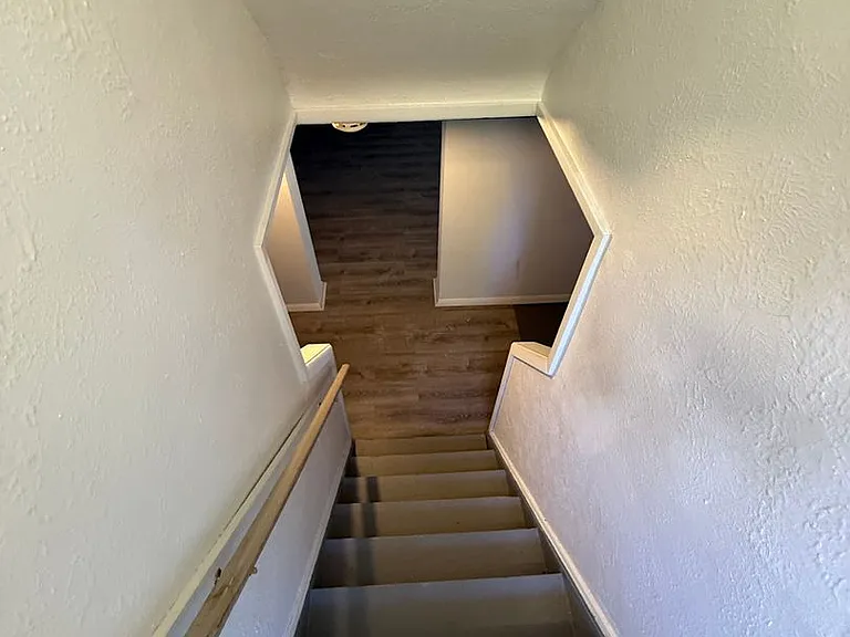 6840 Middlebrook Blvd — Photo 13