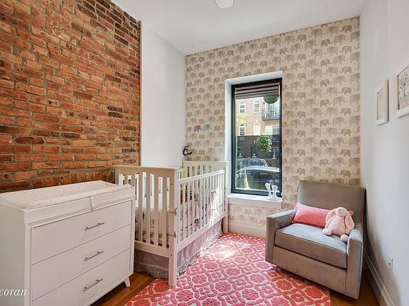 4th image of 455 12th St APT 1B