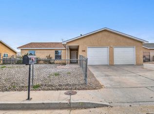 856 Lancelot St SW, Los Lunas, NM 87031