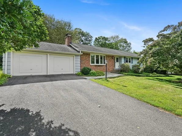 9 West Wind Road, Trumbull, CT 06611