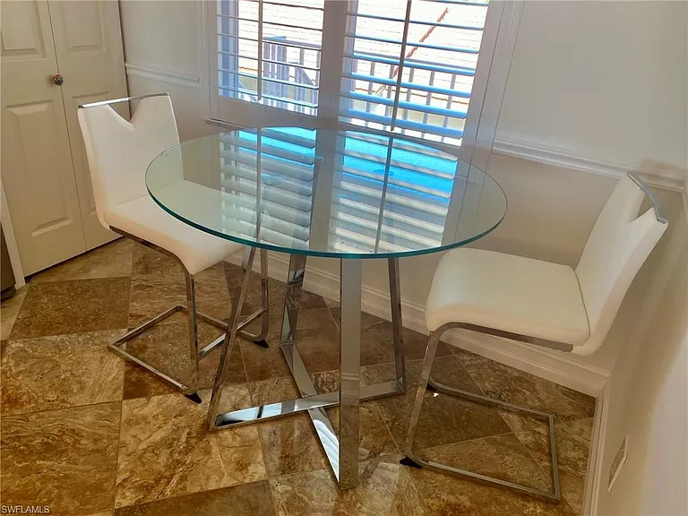Dennis Cir — Photo 17