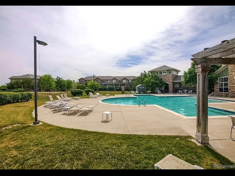 9740 Clermont Ln — Photo 11
