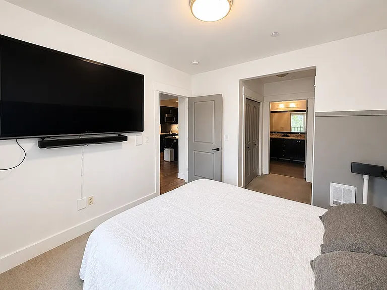 699 John St #515 — Photo 14