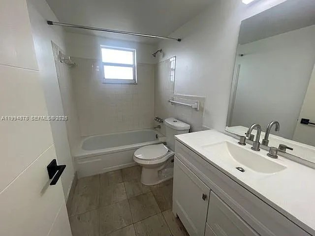 1830 Dixianna St #606 — Photo 8