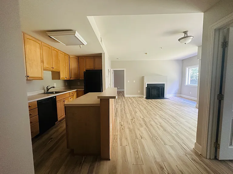 10600 Provincial Dr #102 — Photo 3