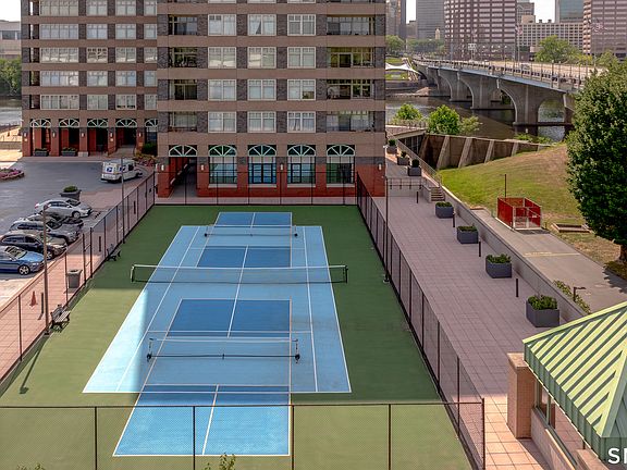 4th image of 235 East River Drive #1501