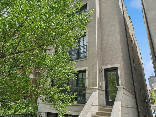 3717 N Wilton Ave APT 2, Chicago, IL 60613