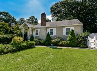 70 Hendrick Ave, Glen Cove, NY 11542