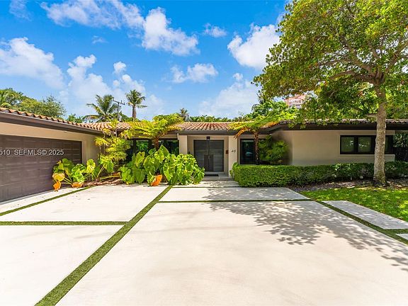 3rd image of 40 S Prospect Dr