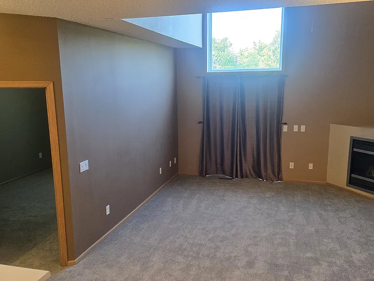 6869 Meadow Grass Ln S — Photo 3