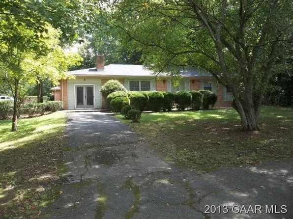 904 Thornhill Rd, Lexington, VA 24450