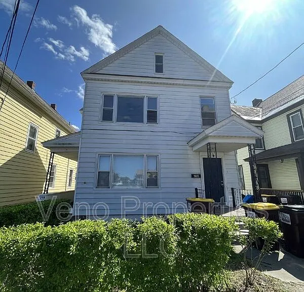 25 William St #B — Photo 2