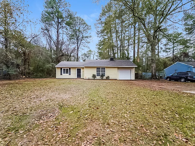 1083941_017_front_view_13480828.jpg