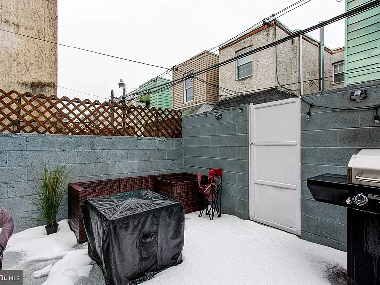 1215 Daly St — Photo 23