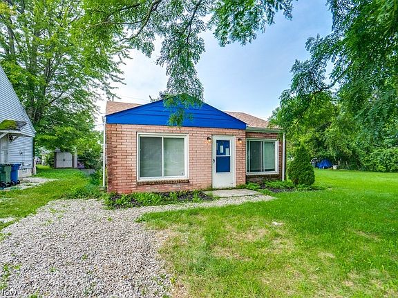 2nd image of 396 Niagara Rd