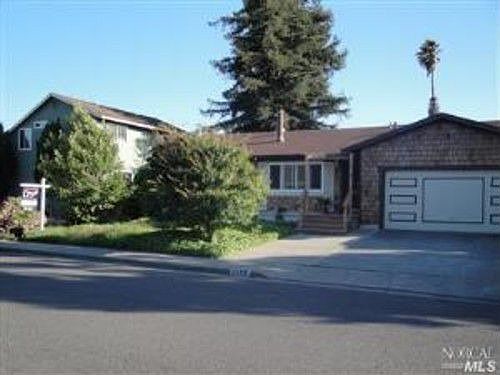 1st image of 1074 Crinella Dr