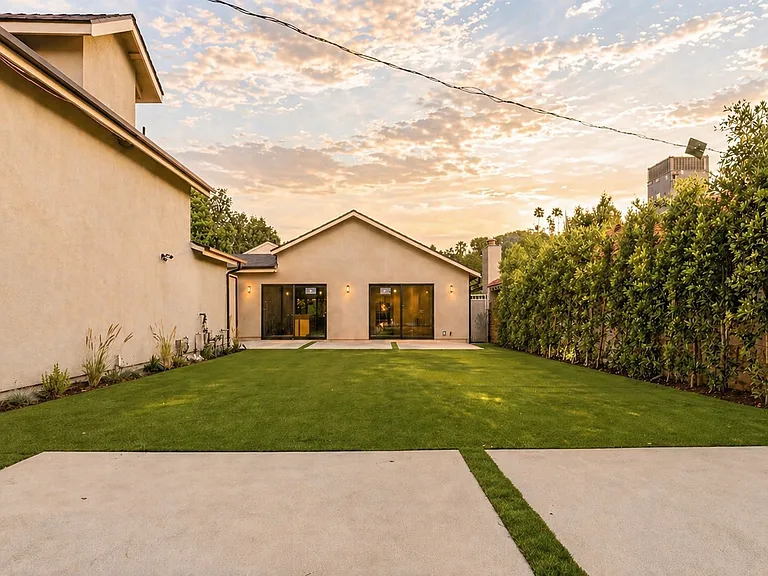 4819 Genesta Ave — Photo 21