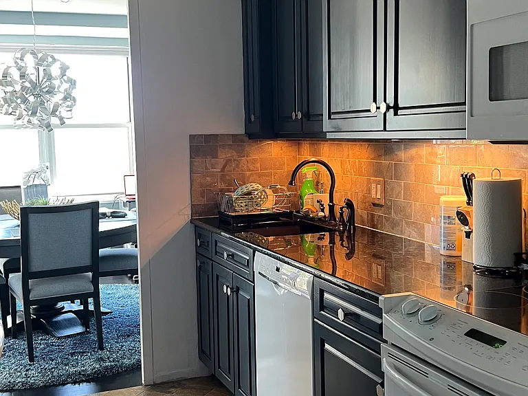 301 Beech St #8D — Photo 10