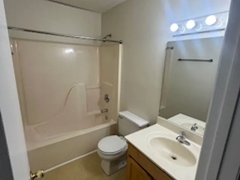 Price Drop! Charming 3 Bed 2.5 Bath Townhome! *6-Month Leases Accepted!* — Photo 11