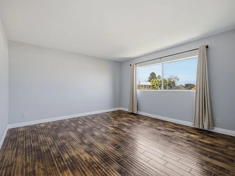 2444 E Del Mar Blvd #305 — Photo 11