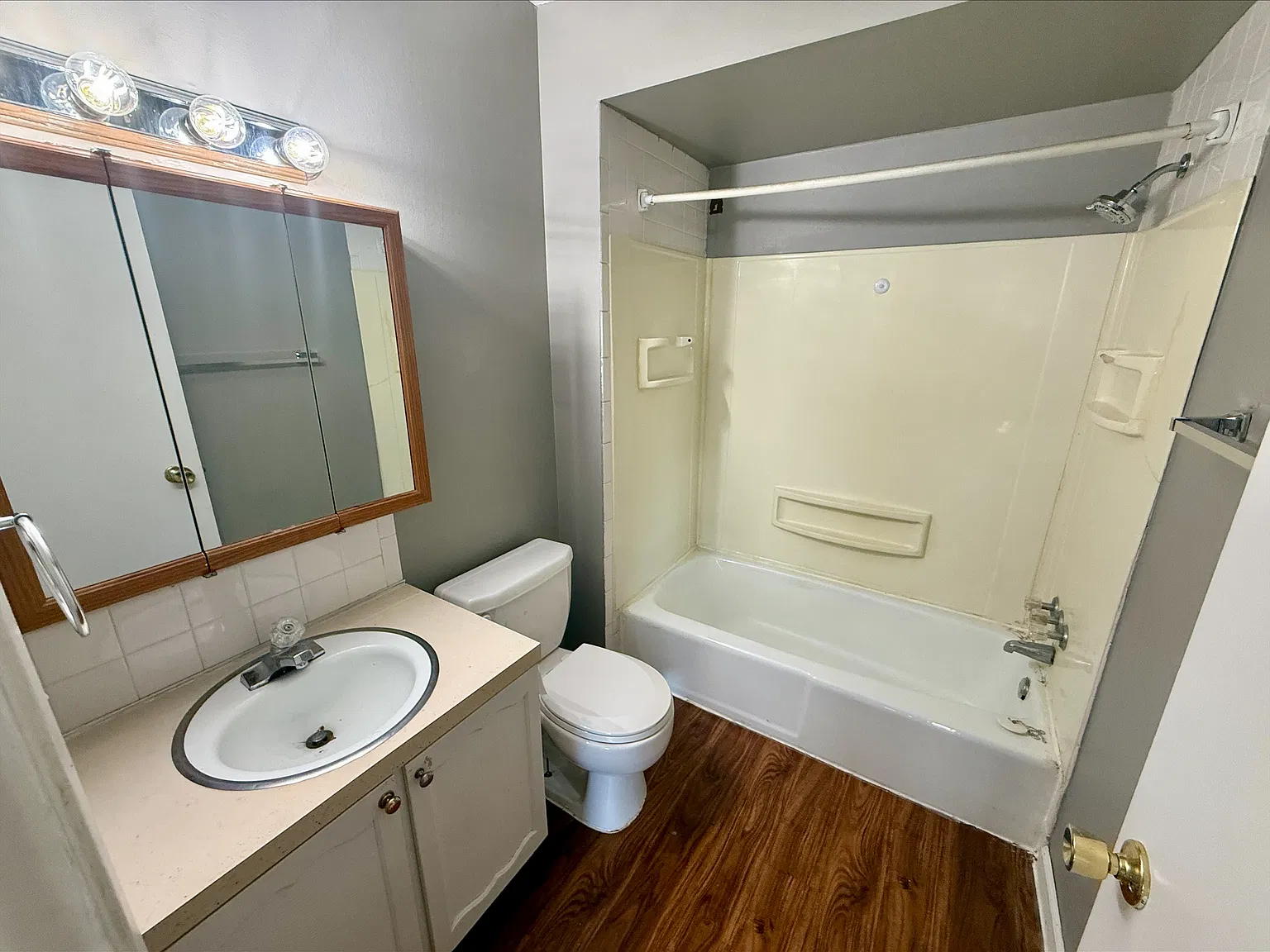 2 bed, 1008 sqft, $1,245 — Photo 4
