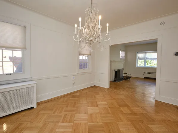 16 Colonial Gardens image 15 of 40