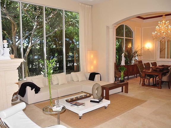 Living Room / Dining Room