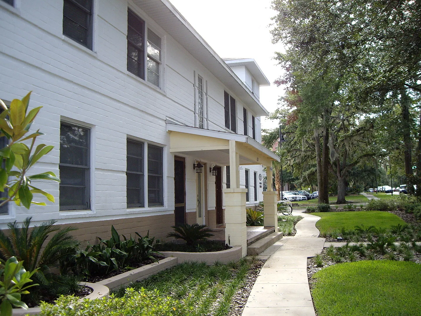 1123 SW 5th Ave — Photo 1