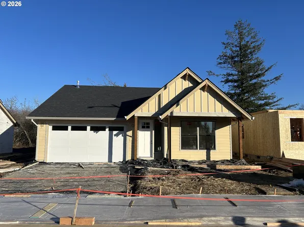 1181 Rachel Ln, Molalla, OR 97038