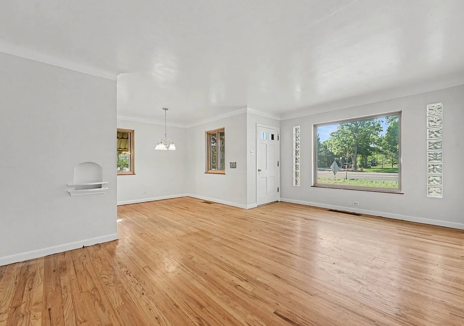 Charming 3-Bedroom Home with Large Fenced Yard & Detached Garage — Photo 1