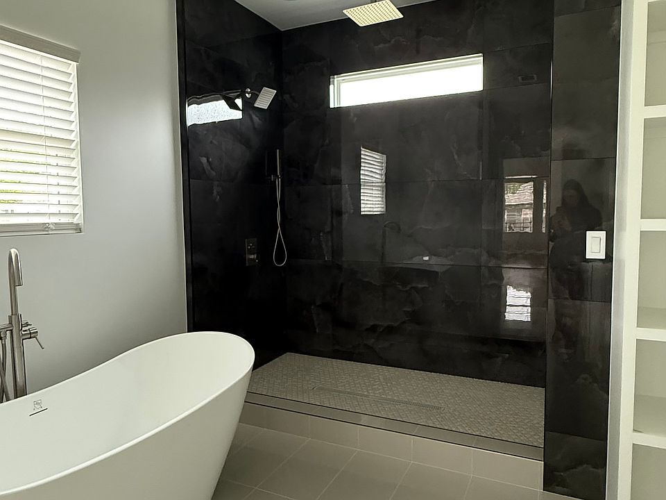 1st image of 219 Fox Chase Cir