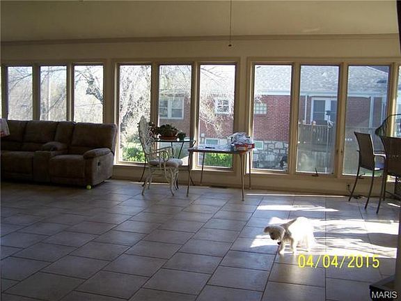 5th image of 601 Landor Ct