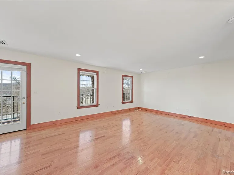 75 Albany St #3 — Photo 11