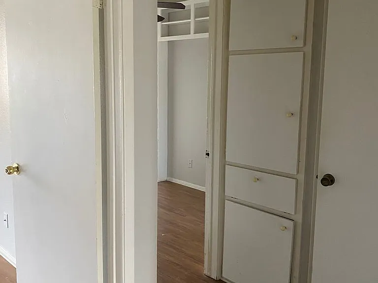 612 Park Pl #301 — Photo 22