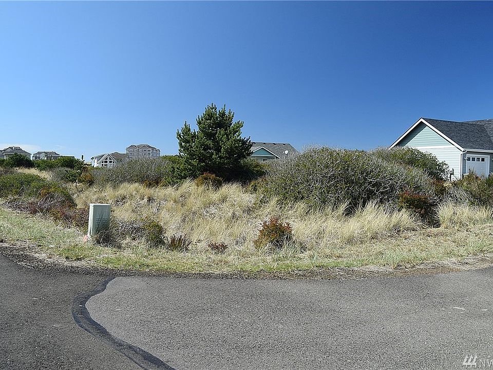 1st image of 452 N Bel Air Loop SW