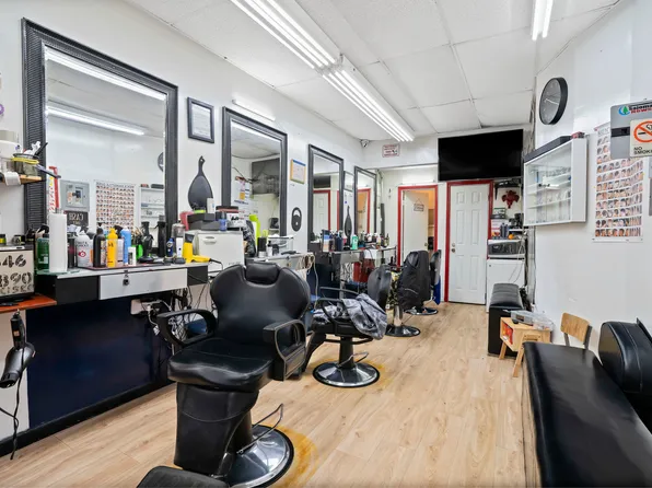 1536 Gates Avenue image 10 of 28