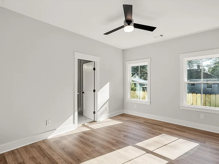 5406 Mildred St — Photo 11