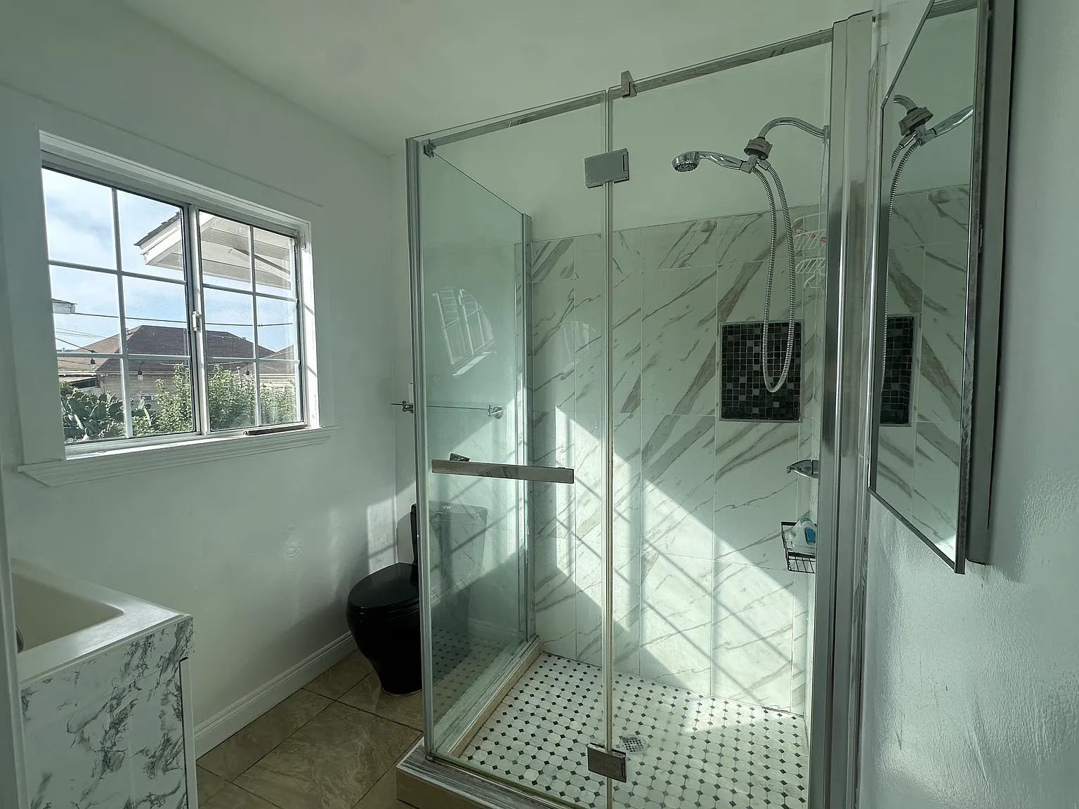 2 bed, 832 sqft, $2,912 — Photo 4